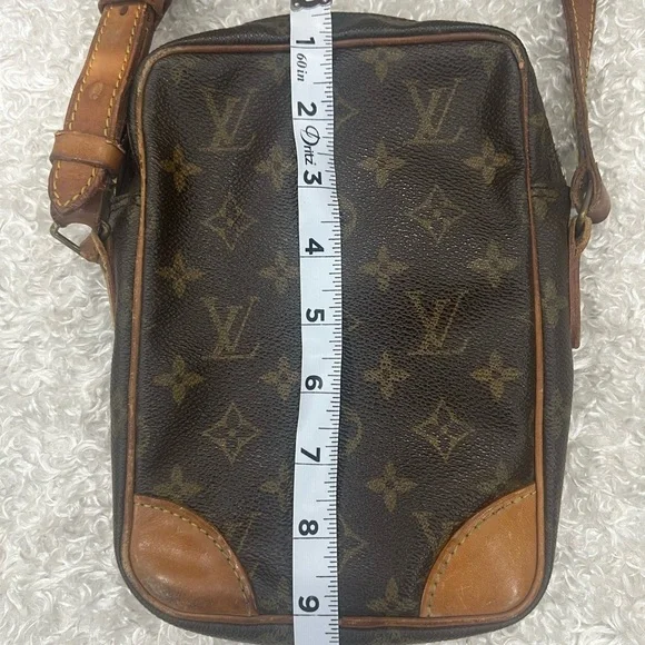 LOUIS VUITTON Danube Crossbody Shoulder Bag SL1010